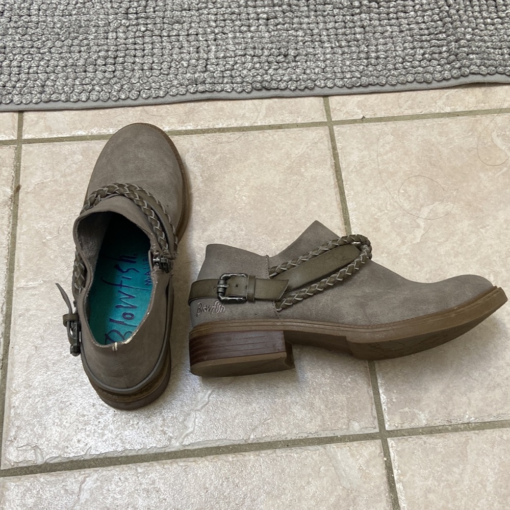 Heeled Clogs - Picture 4 of 4